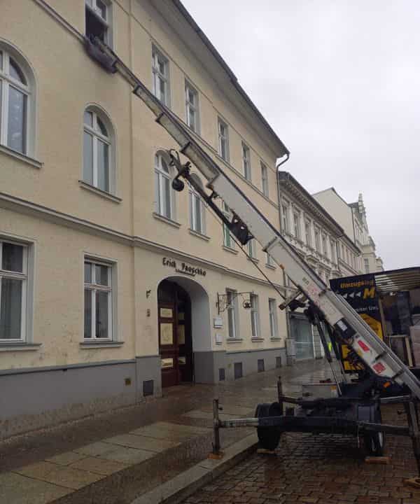 Möbellift in Köln für den Firmenumzug