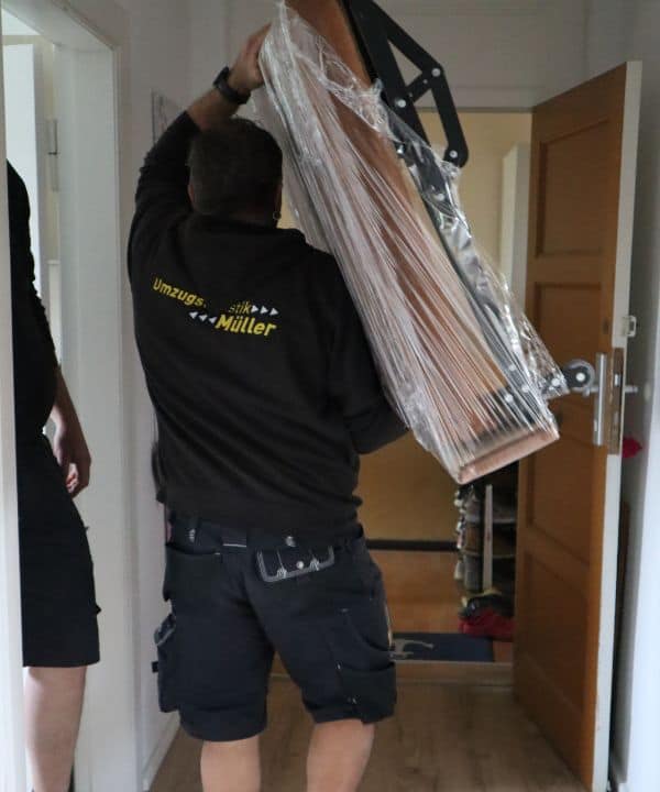 Firmenumzug und professionelle Umzugshelfer Köln